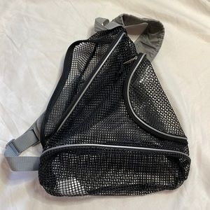 Mesh crossbody bag